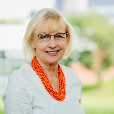 ©Besim Mazhiqi Prof. Dr. Kirsten Schlegel-Matthies